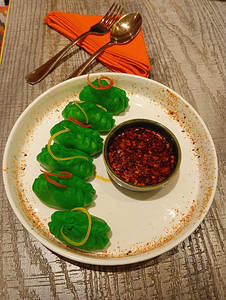 Broccoli And Cashew Nut Dumplings