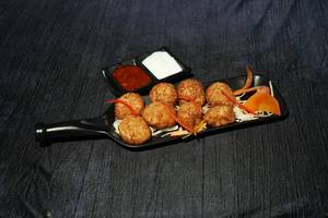 Veg Kurkure Momos [8 Pieces]