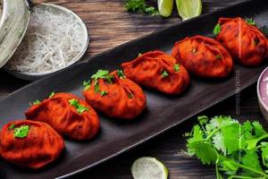 Veg tandoori momos