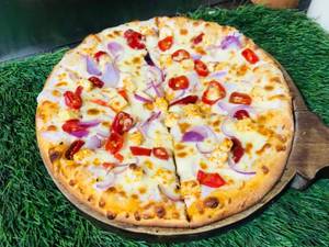 Tandoori Paneer Pizza