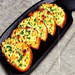 Cheese chilli garlic bread