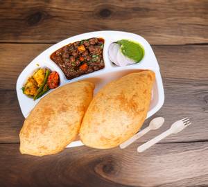 Chola bhatura