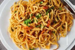 Chicken Schezwan Noodils