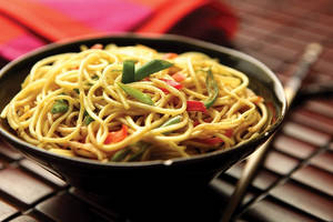 Veg Hakka Noodles