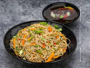 Egg Hakka Noodles  