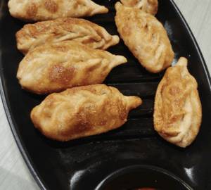 Veg Fried Momos ( 8 Piece)