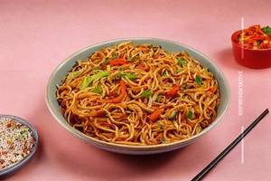 Schezwan Noodles Chicken