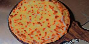 Double Cheese Margherita Pizza