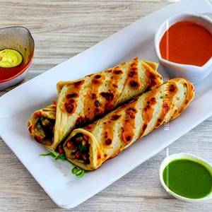 Egg Malai Tikka Roll