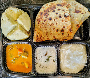 Aloo Parantha & Idli Combo(spvd)