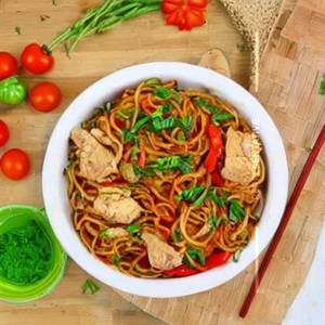 Chicken Tomato Garlic Noodles