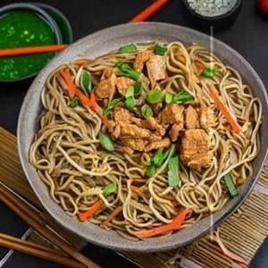 Hakka Chicken Noodles