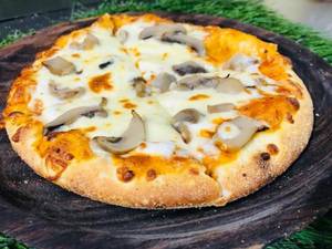 Cheese And Mushroom Pizza
