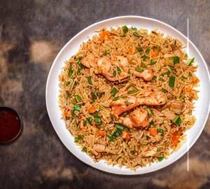 Chicken schezwan fried rice