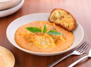 Home Made Ravioli With Choice Of Sauce