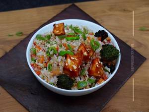 Fried Rice Red Chilli Paneer