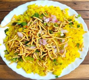 Indori Poha 300 ml container