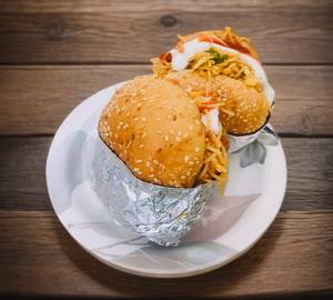 Noodles Burger