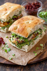 PESTO CHICKEN GRILLED CHICKEN