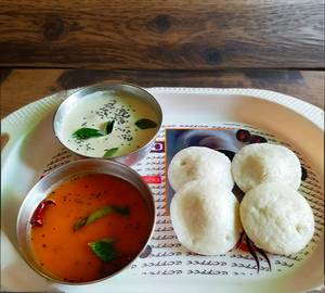 Idli [4 Pieces]