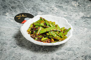 Asparagus And Snow Peas In Chilli Oil And Spring Onion