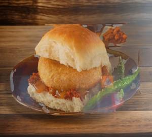 Classic vadapav