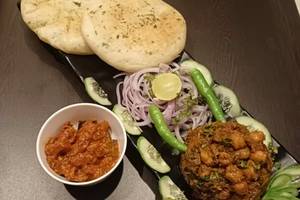 Chole Kulcha