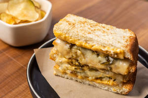 Picante Grilled Cheese sando