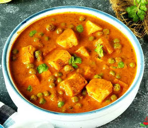 matar paneer