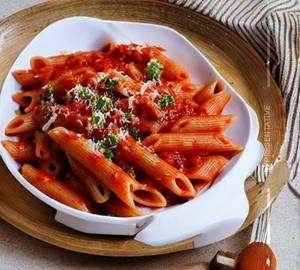 Arrabiata pasta red sauce