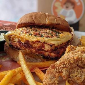 Veg Smoked Red Pepper Cottage Cheese Burger