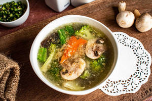 Spicy Lemon Burnt Garlic Soup Veg
