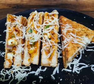 Peri Peri Veg Cheesy Sandwich