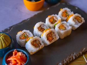 Kimchi vegetable sushi