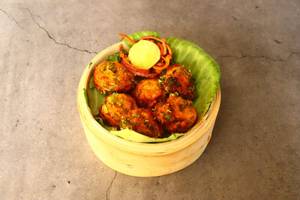 Chicken Achari Momos (6pcs)