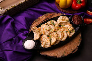 Chicken Steam Momos [ 6 Pcs ]