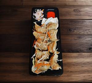 Veg Steamed Momos [10 Pieces]