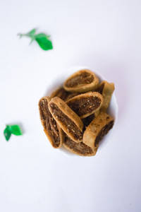 METHI BHAKARWADI (200 Gm)