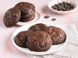 Double Choco Chip Cookies [8 Pieces]