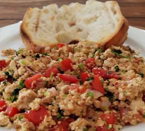 Egg Bhurji With Toasted Baguette