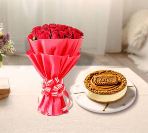 Lotus Biscoff Cheesecake With Flower Bunch