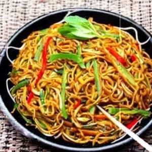 Veg Noodles - Chilly Paneer