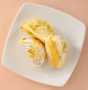 Malai Sandwich- Mango (1 Packet)