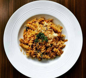 Fusilli Con Salsa Di Romano