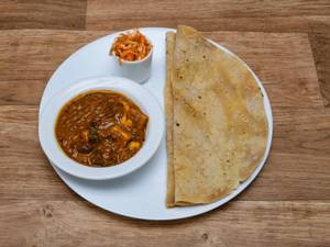 3 Chappathi+chicken Curry