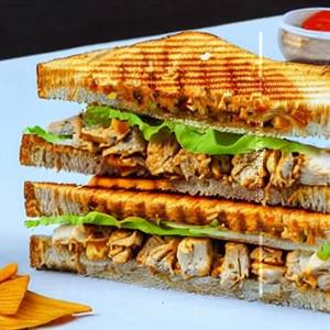 Chicken Hariyali Grillled Sandwich