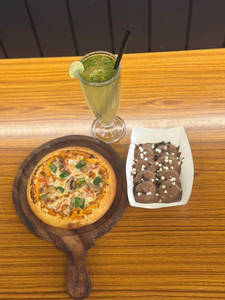 THREE IN ONE FARM HOUSE PIZZA MEAL