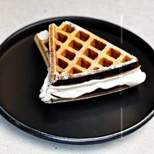 Snicker waffle                                                                                                                                                          