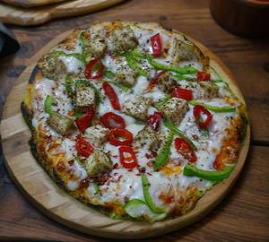 Paneer paprika pizza
