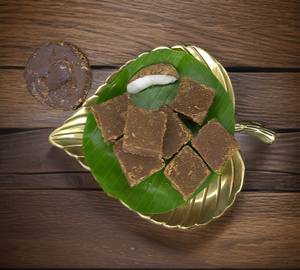 Karupatti coconut burfi
